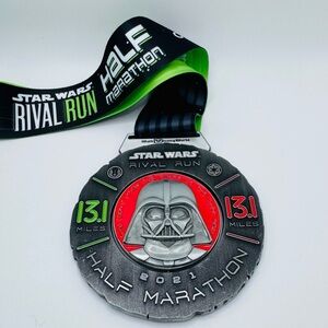 2021 Walt Disney World Star Wars Half Marathon Medal